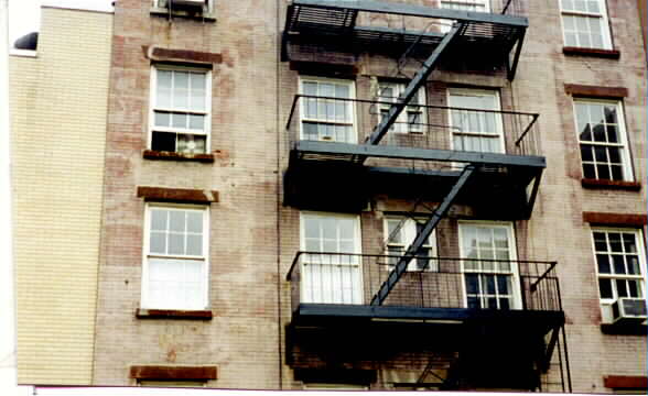 149 W Fourth St in New York, NY - Building Photo - Building Photo