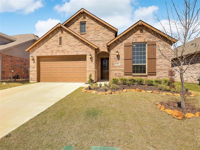 1213 Thrasher Dr in Oak Point, TX - Building Photo - Building Photo
