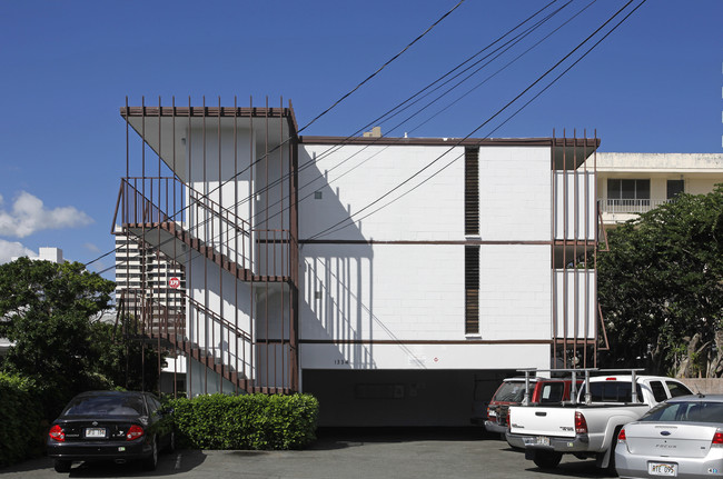 1334 Kaihee St in Honolulu, HI - Foto de edificio - Building Photo