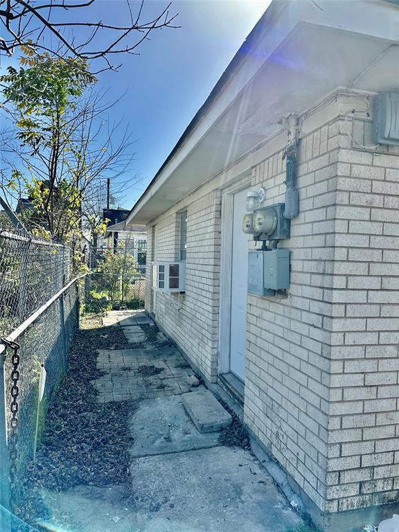 property at 404 James St