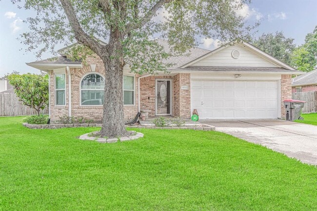 8914 Emerald Heights Ln