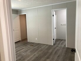 107 Bluejay Hill in House Springs, MO - Building Photo