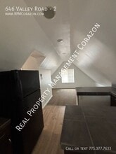 646 Valley Rd in Reno, NV - Building Photo - Building Photo