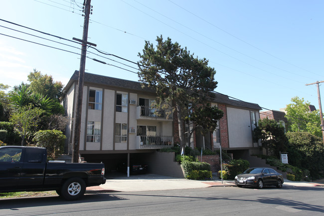 11514 Rochester Ave in Los Angeles, CA - Building Photo - Building Photo