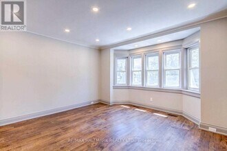 330 Sammon Ave in Toronto, ON - Building Photo - Building Photo