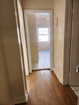 1825 Ivar Ave, Unit 209 in Los Angeles, CA - Building Photo