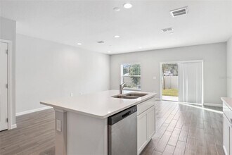 212 Beautyberry Ln in Sanford, FL - Building Photo - Building Photo