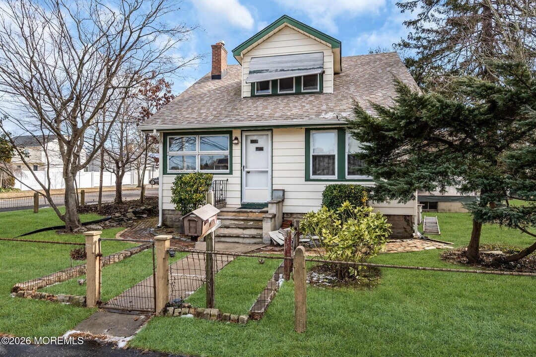 501 Cable Ave in Beachwood, NJ - Building Photo