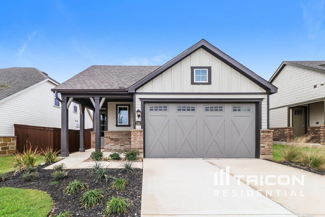 1561 Mexican Heather Dr in Leander, TX - Building Photo