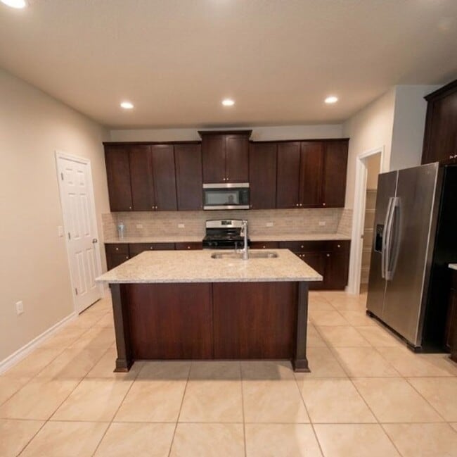 1806 Los Olivios Wy in Austin, TX - Building Photo - Building Photo