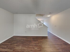 1395 Ithaca Dr in Columbus, OH - Building Photo - Building Photo