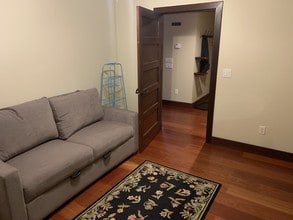 191 S Winooski Ave, Unit City lounge in Burlington, VT - Building Photo - Building Photo