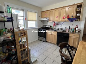 37 Rose St, Unit 1 in Somerville, MA - Building Photo