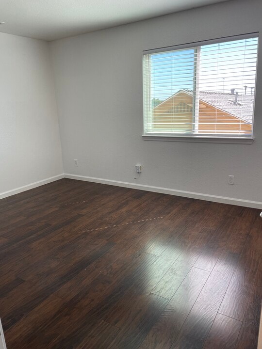 2616 Dobbins Way in Sacramento, CA - Building Photo