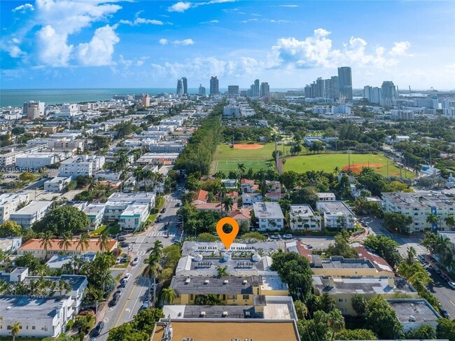 1510 Meridian Ave in Miami Beach, FL - Building Photo - Building Photo