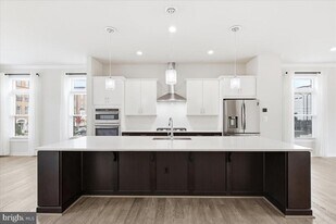 23551 Buckland Farm Terrace in Ashburn, VA - Building Photo