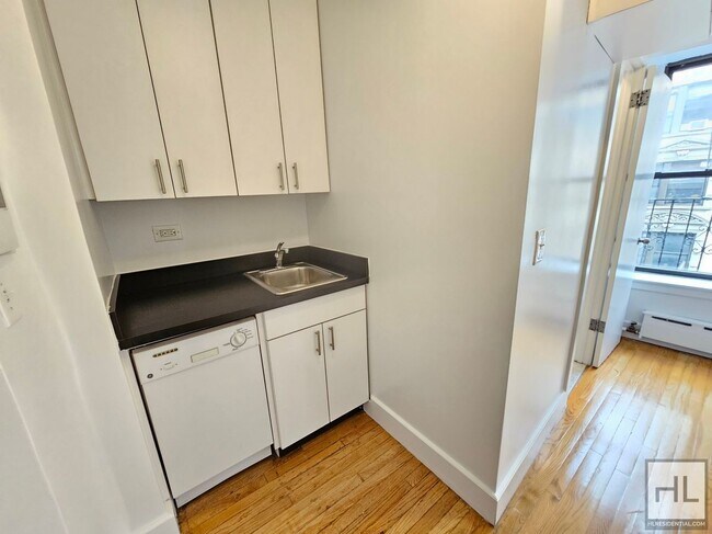 Bright 2-Bedroom in Nolita | 4th Floor, Pr in New York, NY - Building Photo - Building Photo