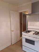 426 Elmwood Ave-Unit -1 -R-1 in Evanston, IL - Building Photo - Building Photo