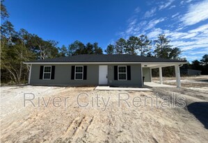 7123 Stetson St in Keystone Heights, FL - Building Photo