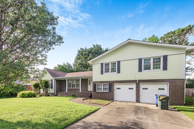 property at 1003 Coronado Ave SE