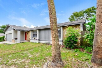 245 Bridle Path in Casselberry, FL - Building Photo - Building Photo
