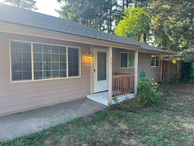 property at 621 SE 136th Ave