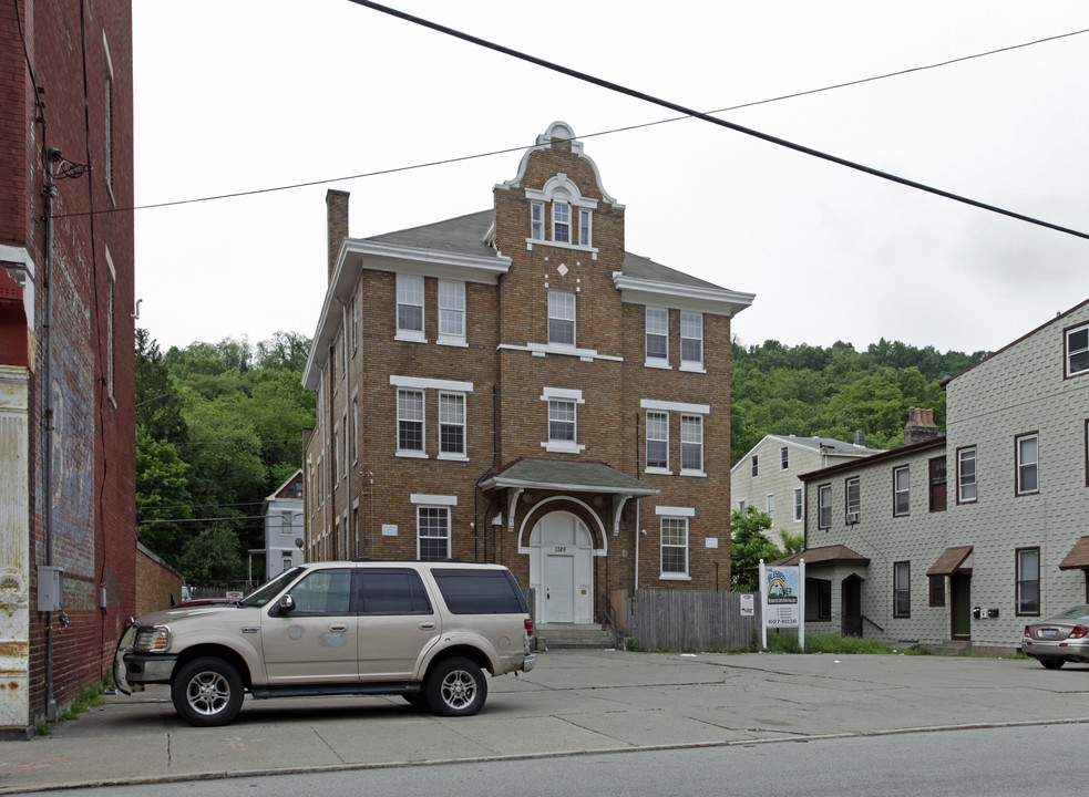 1789 Queen City Ave in Cincinnati, OH - Building Photo