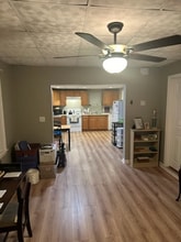 53 Garside St, Unit 1 in Fall River, MA - Foto de edificio - Building Photo