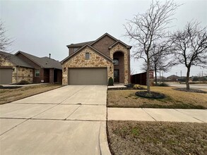 10133 Barstow Wy in McKinney, TX - Foto de edificio - Building Photo