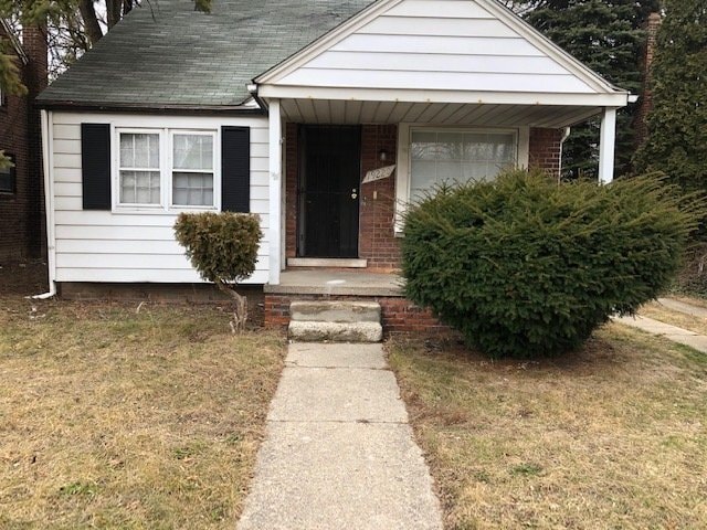 property at 19220 Alcoy Ave