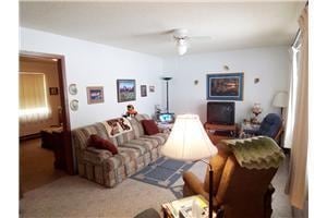 625 E Broadway Ave in Medford, WI - Foto de edificio - Building Photo