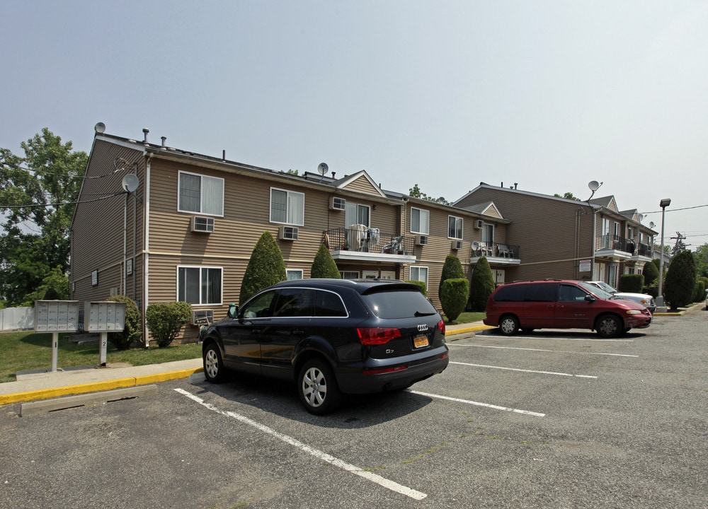 Harbor Court in Staten Island, NY - Foto de edificio