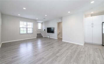 128 Briarberry in Irvine, CA - Building Photo - Building Photo