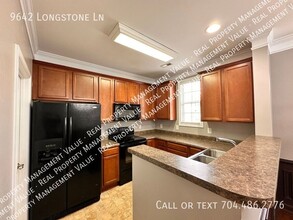 9642 Longstone Ln in Charlotte, NC - Building Photo - Building Photo