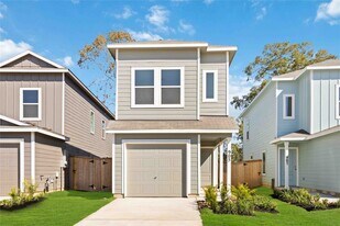 905 Pertuso Ln in Huffman, TX - Building Photo