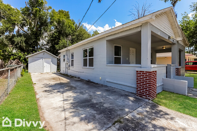 1011 W 6th St in Lakeland, FL - Foto de edificio - Building Photo