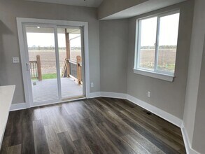 8625 E Cherrywood Ct in Bel Aire, KS - Building Photo - Building Photo