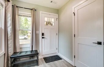 1675 S Cora St in Park Ridge, IL - Foto de edificio - Building Photo