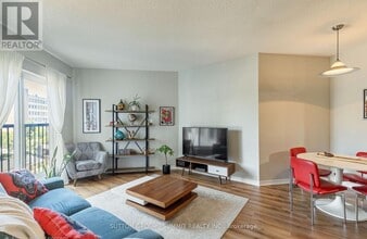 135 James St S in Hamilton, ON - Building Photo - Building Photo