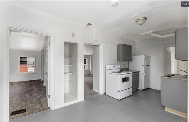 3518 W 8th St in Cincinnati, OH - Building Photo - Building Photo