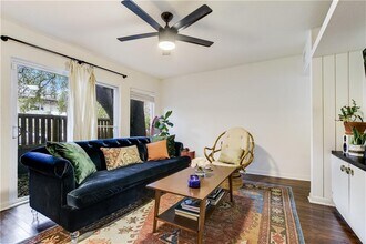 1006 Lorrain St in Austin, TX - Building Photo - Building Photo