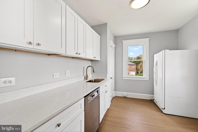 property at 29 W Elm Ave