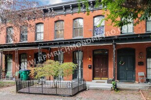 317 W Marshall St in Richmond, VA - Building Photo