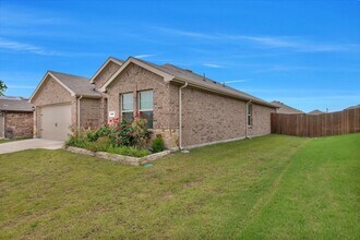 516 Windrow Dr in Royse City, TX - Building Photo - Building Photo