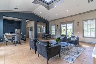 Cove at Lady Lake in Lady Lake, FL - Foto de edificio - Building Photo