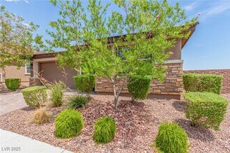 7114 Flora Lam St in Las Vegas, NV - Building Photo - Building Photo