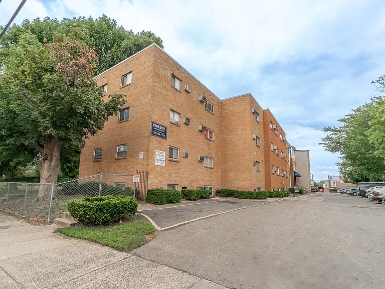 4615 Leiper St in Philadelphia, PA - Building Photo