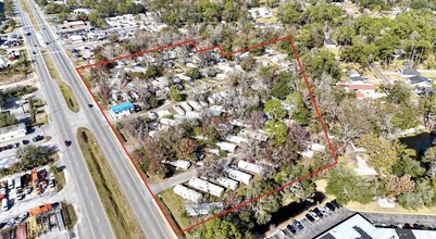 Pine Oak Mobile Home Park in Jacksonville, FL - Building Photo - Primary Photo