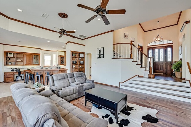 811 Mallard Pointe Dr in Cedar Hill, TX - Building Photo - Building Photo