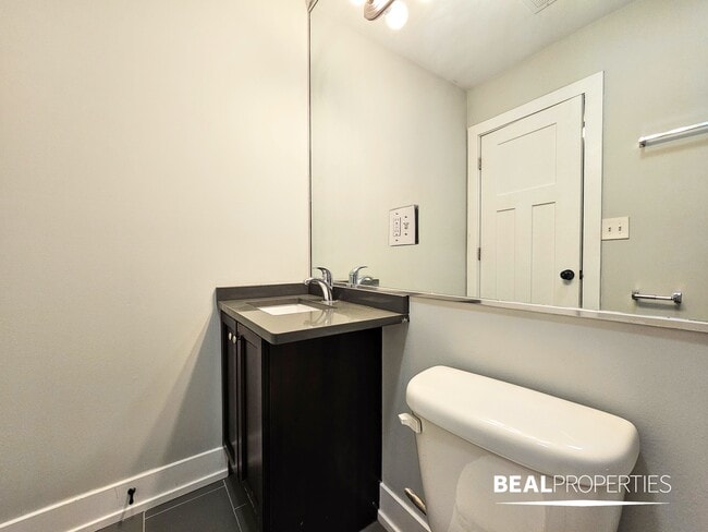 550 W Arlington Pl in Chicago, IL - Building Photo - Building Photo